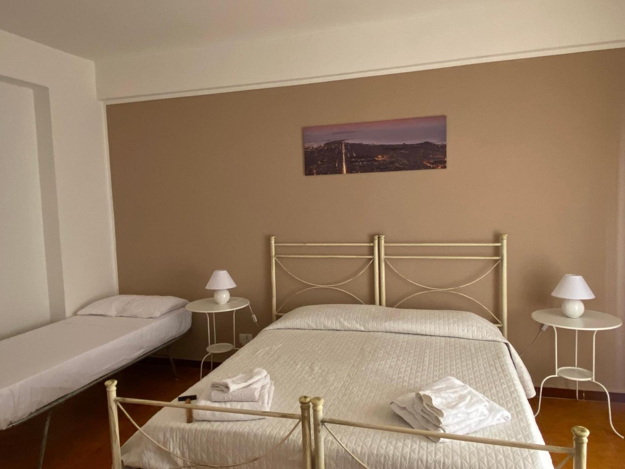 Dragonfly Rooms New Trapani Exterior photo