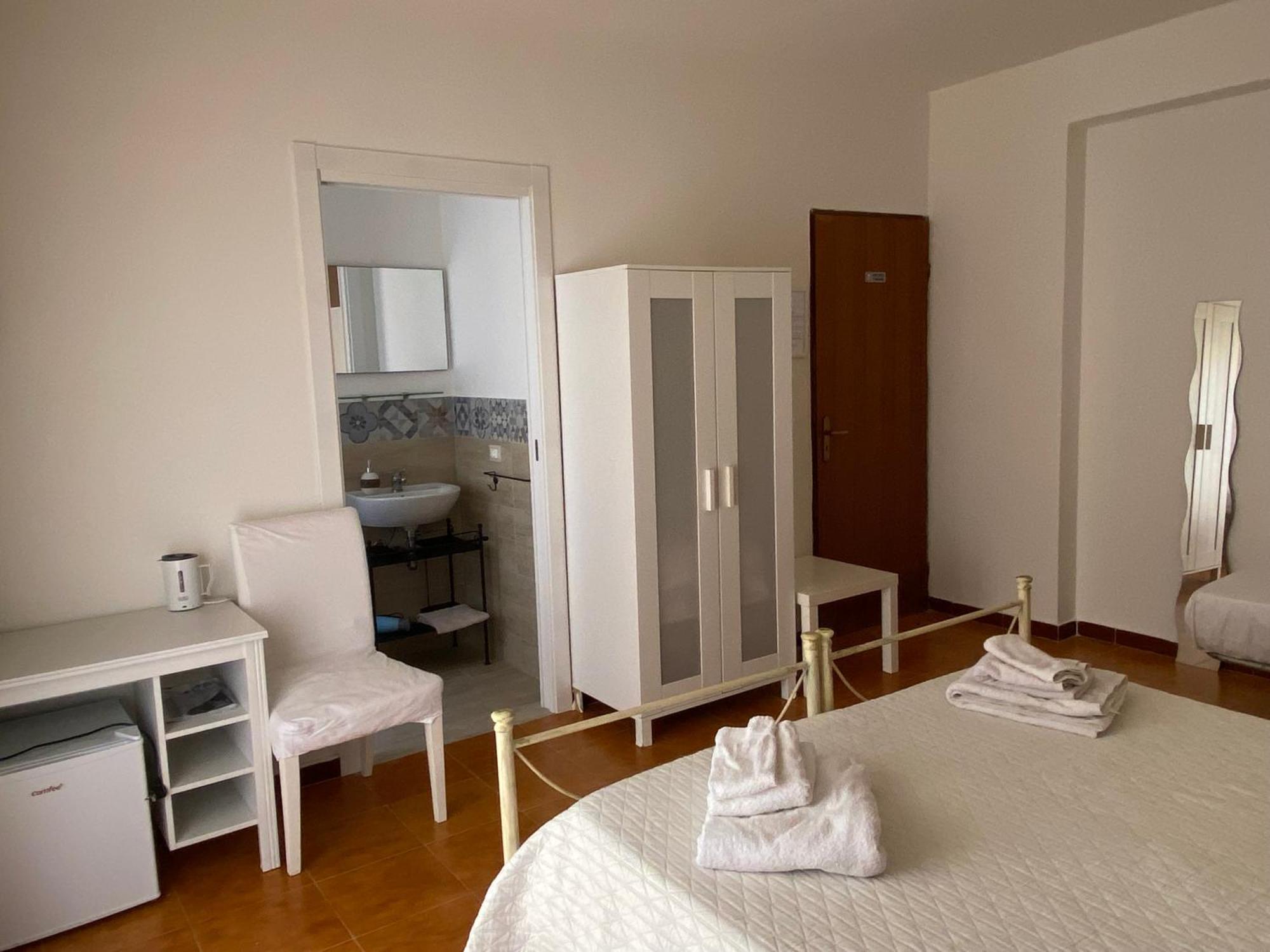 Dragonfly Rooms New Trapani Exterior photo